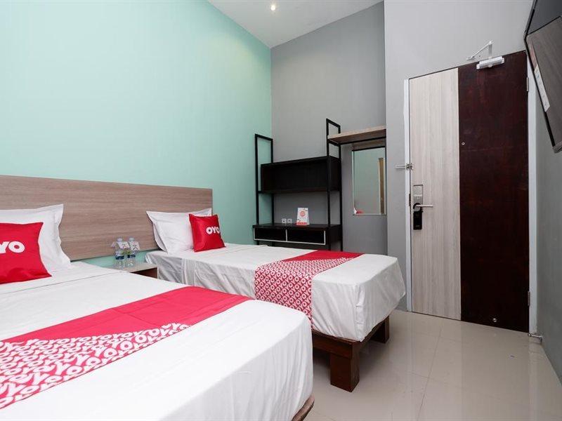 Oyo Flagship 2124 Kars Inn Semarang Zewnętrze zdjęcie