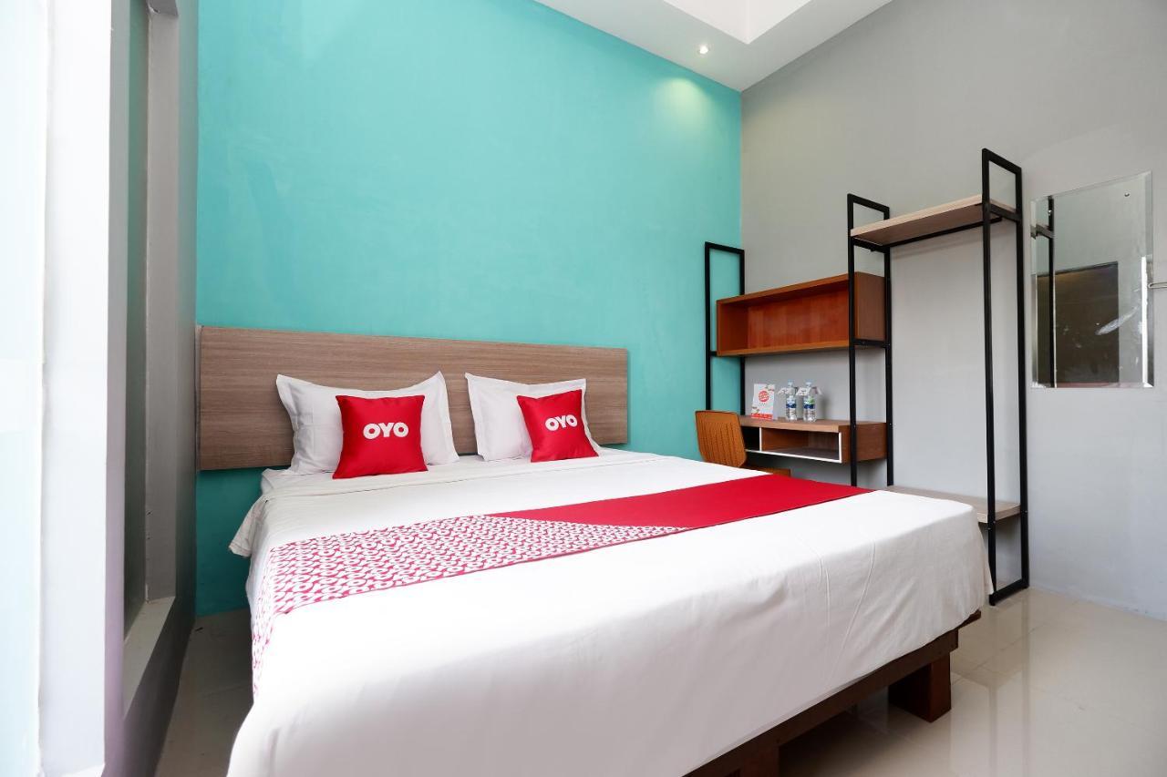 Oyo Flagship 2124 Kars Inn Semarang Zewnętrze zdjęcie